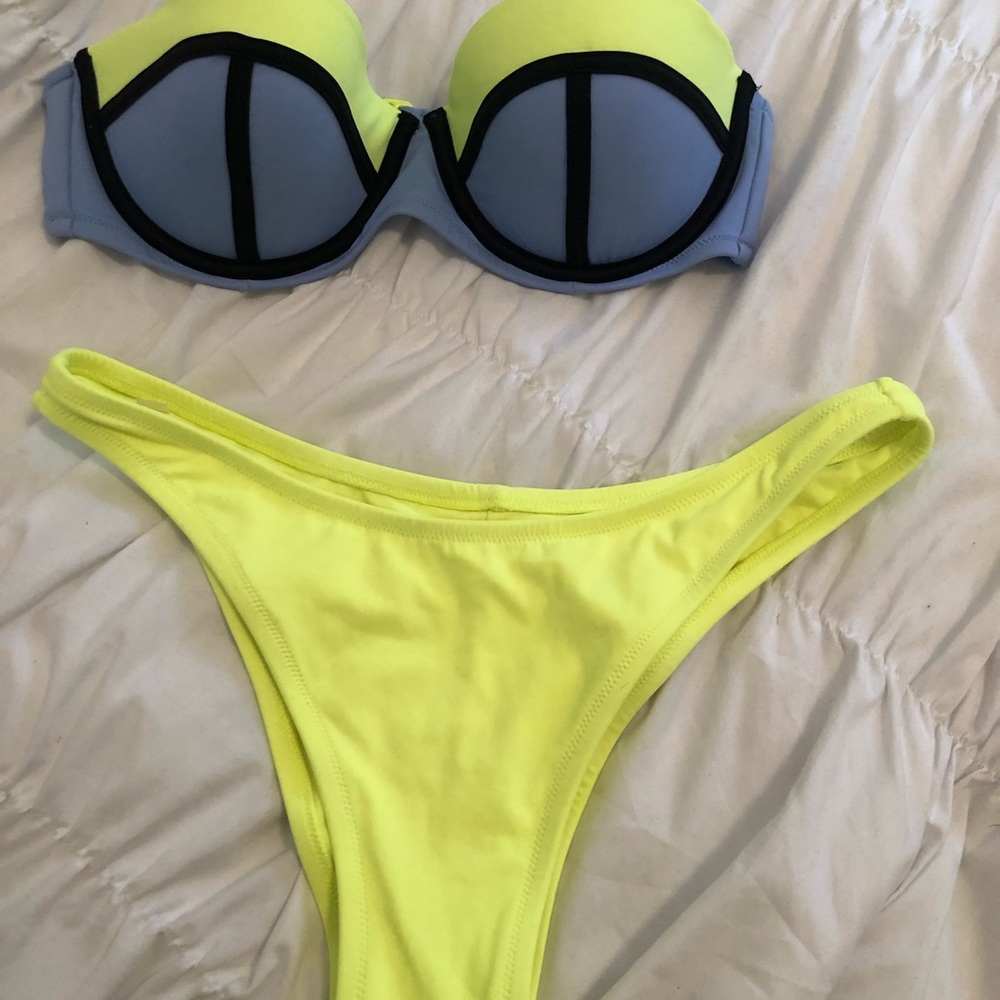 VICTORIA'S SECRET BIKINI TWO PIECE